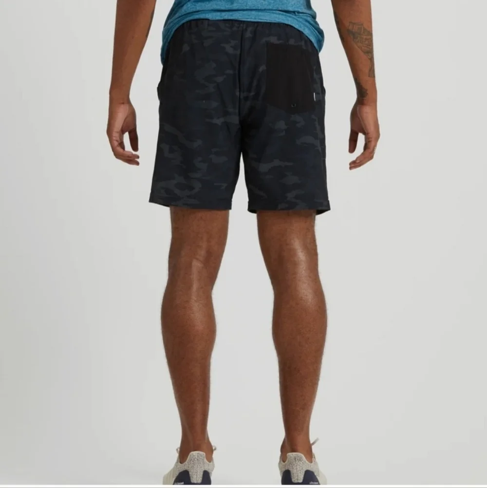 Vuori Kore Black Camo Athletic Shorts Lined - S